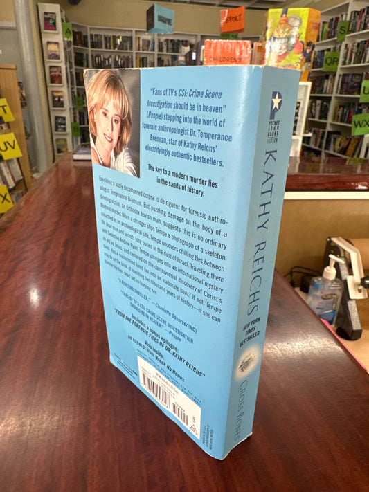 Cross Bones (Temperance Brennan #8)