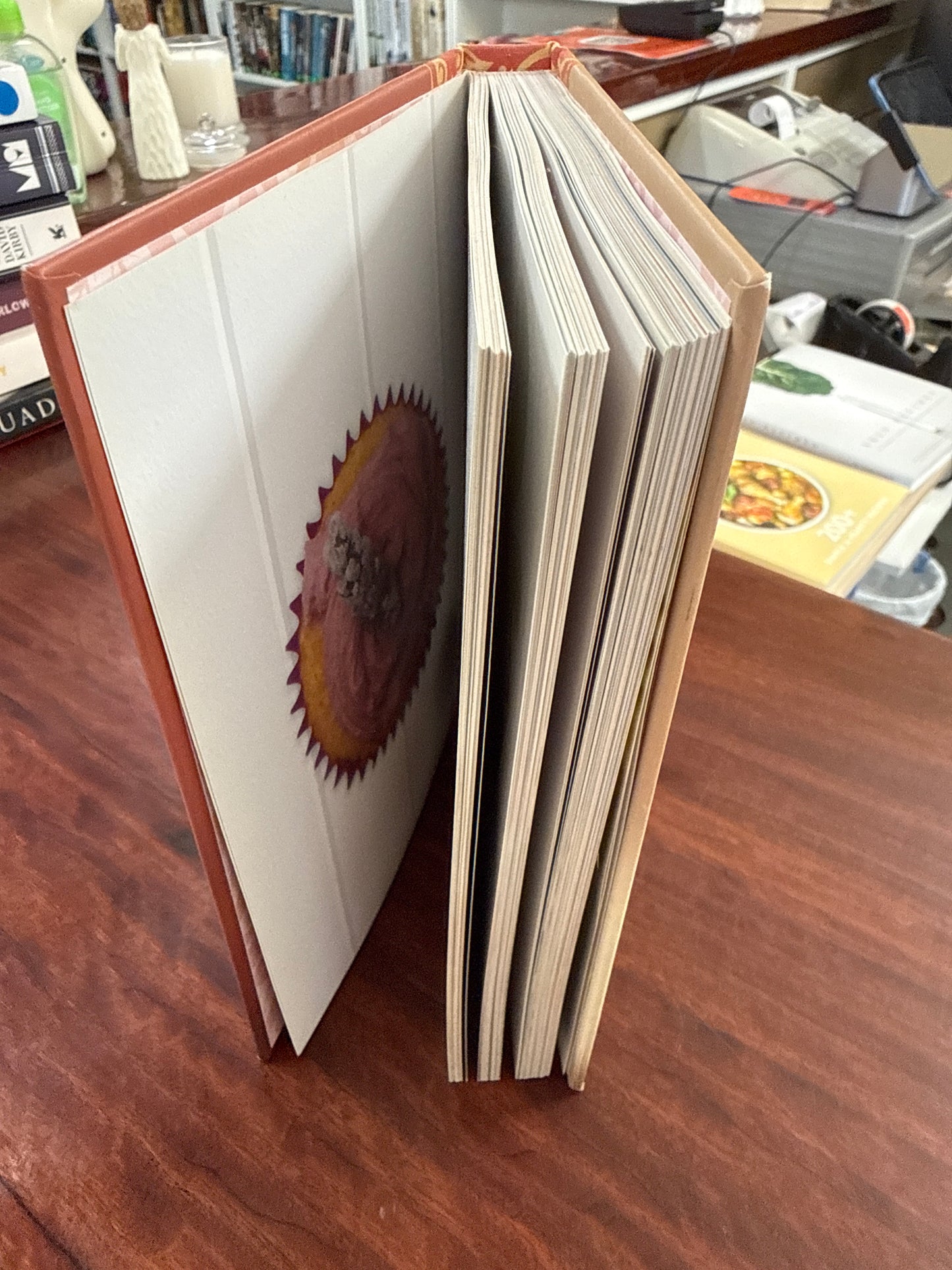 Funky Series-Cupcakes (Hardcover)