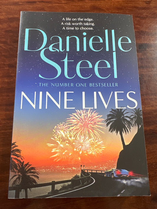 Danielle Steel Nine Lives front cover