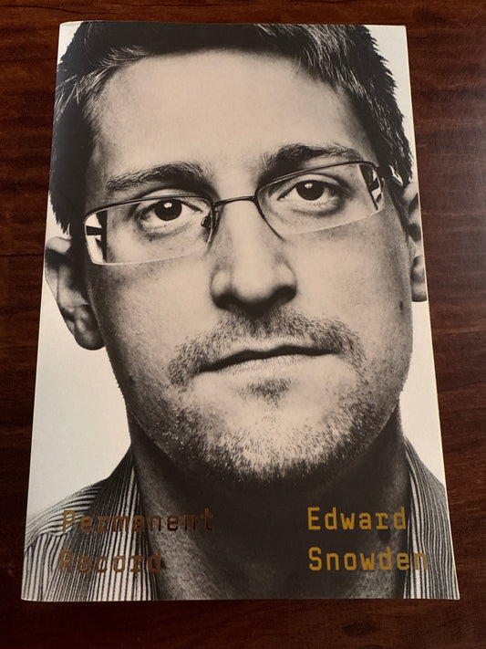 Edward Snowden Permanent Record front cover
