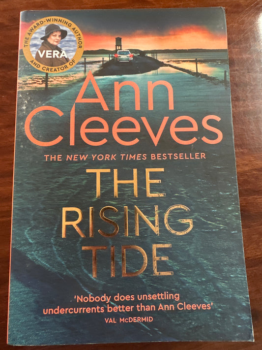 Ann Cleeves Rising Tide cover