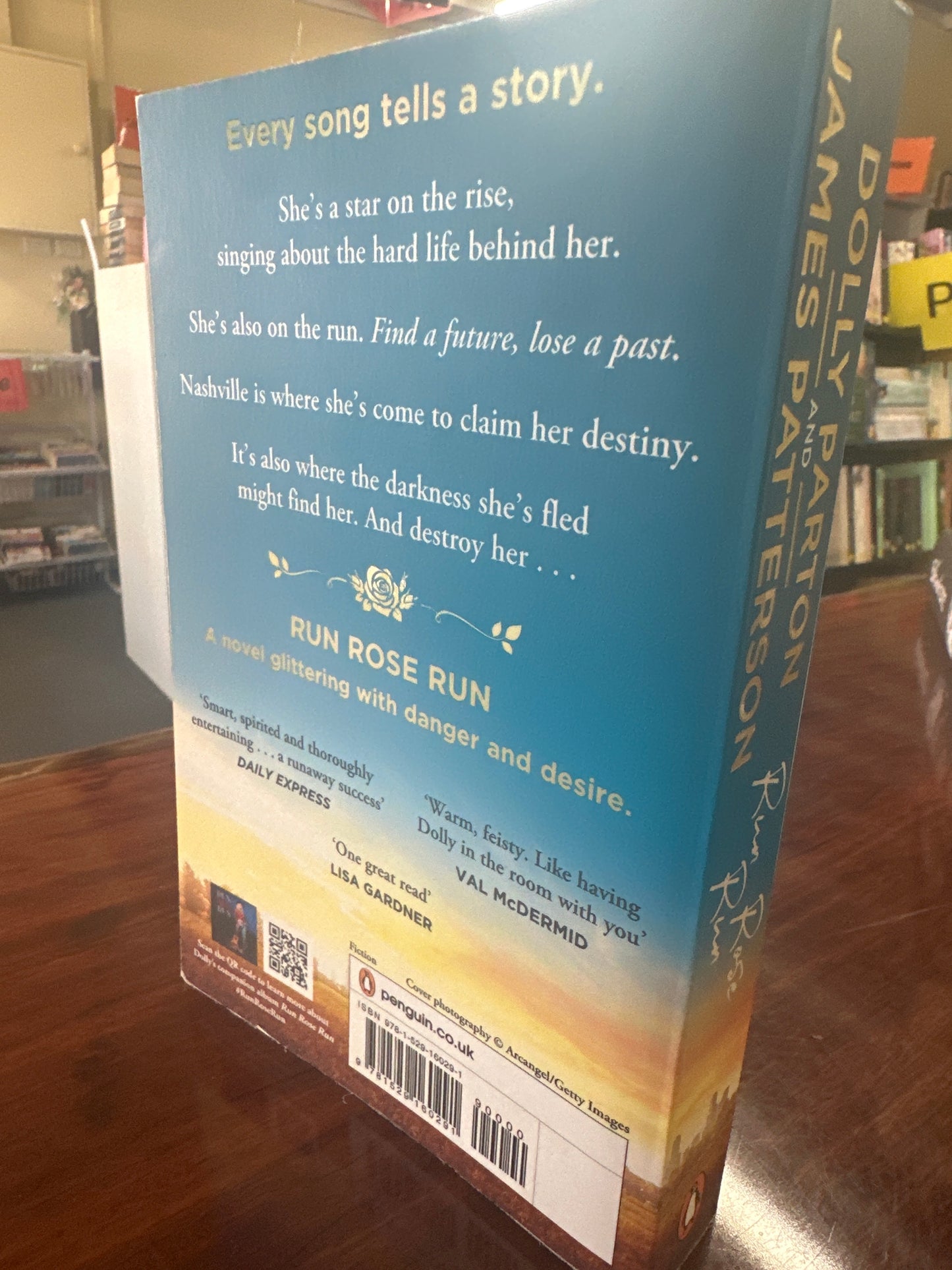 Dolly Parton & James Patterson Run Rose Run back cover