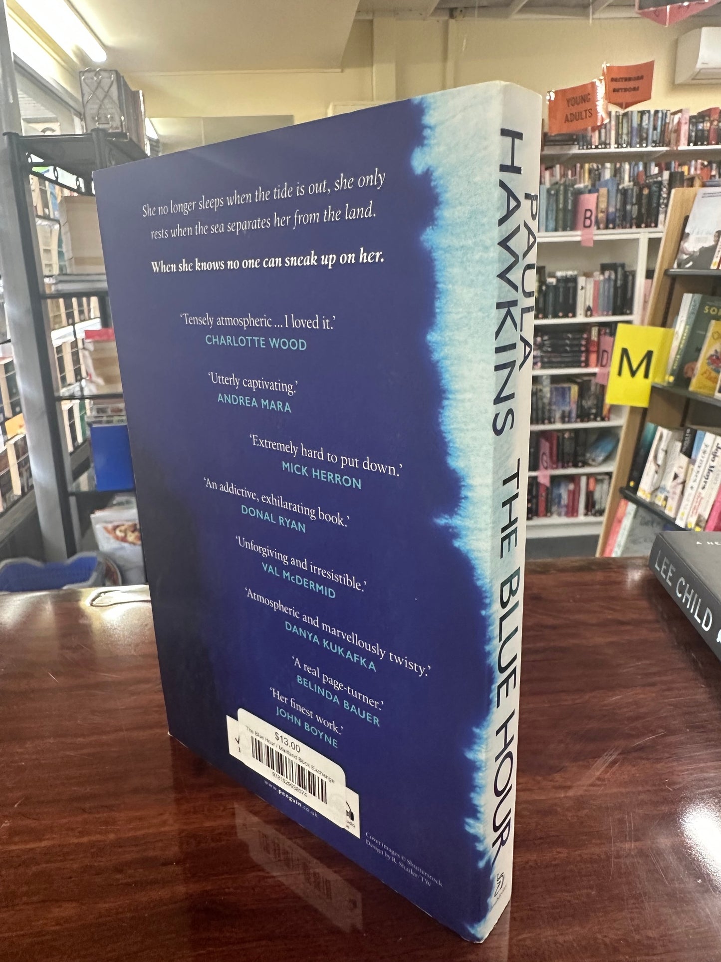 Paula Hawkins The Blue Hour back cover