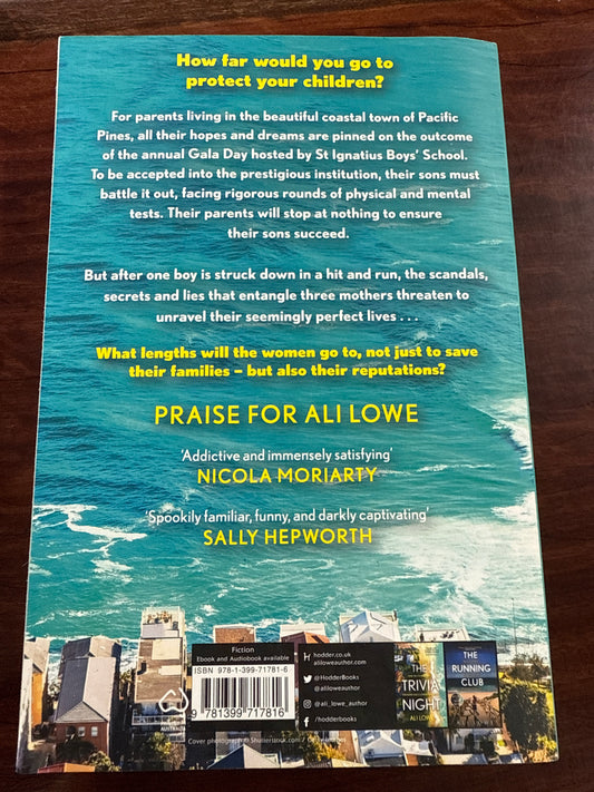 Ali Lowe The School Run back cover image