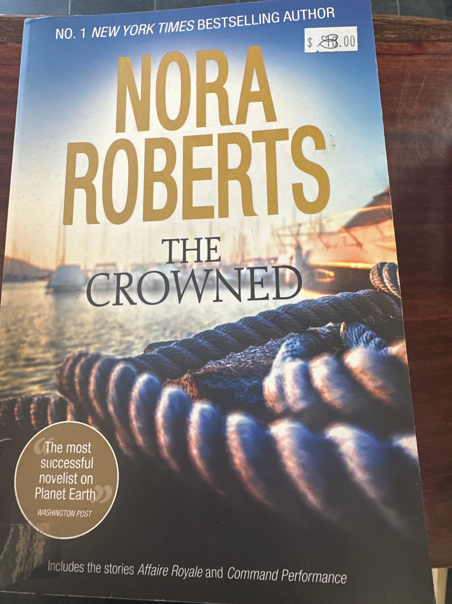 The Crowned (Affaire Royale / Command Performance)