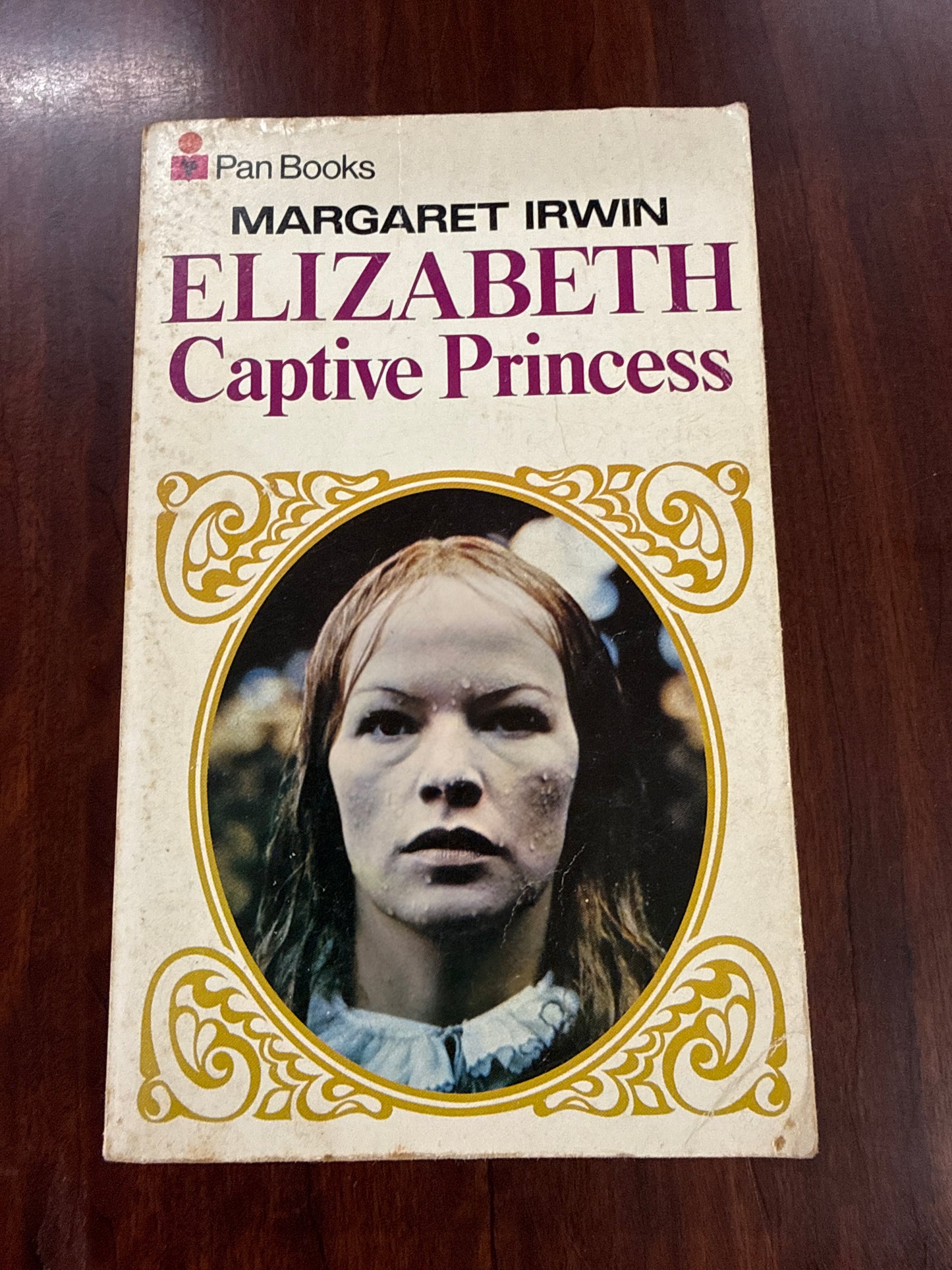 Elizabeth: Captive Princess (Elizabeth Trilogy #2)