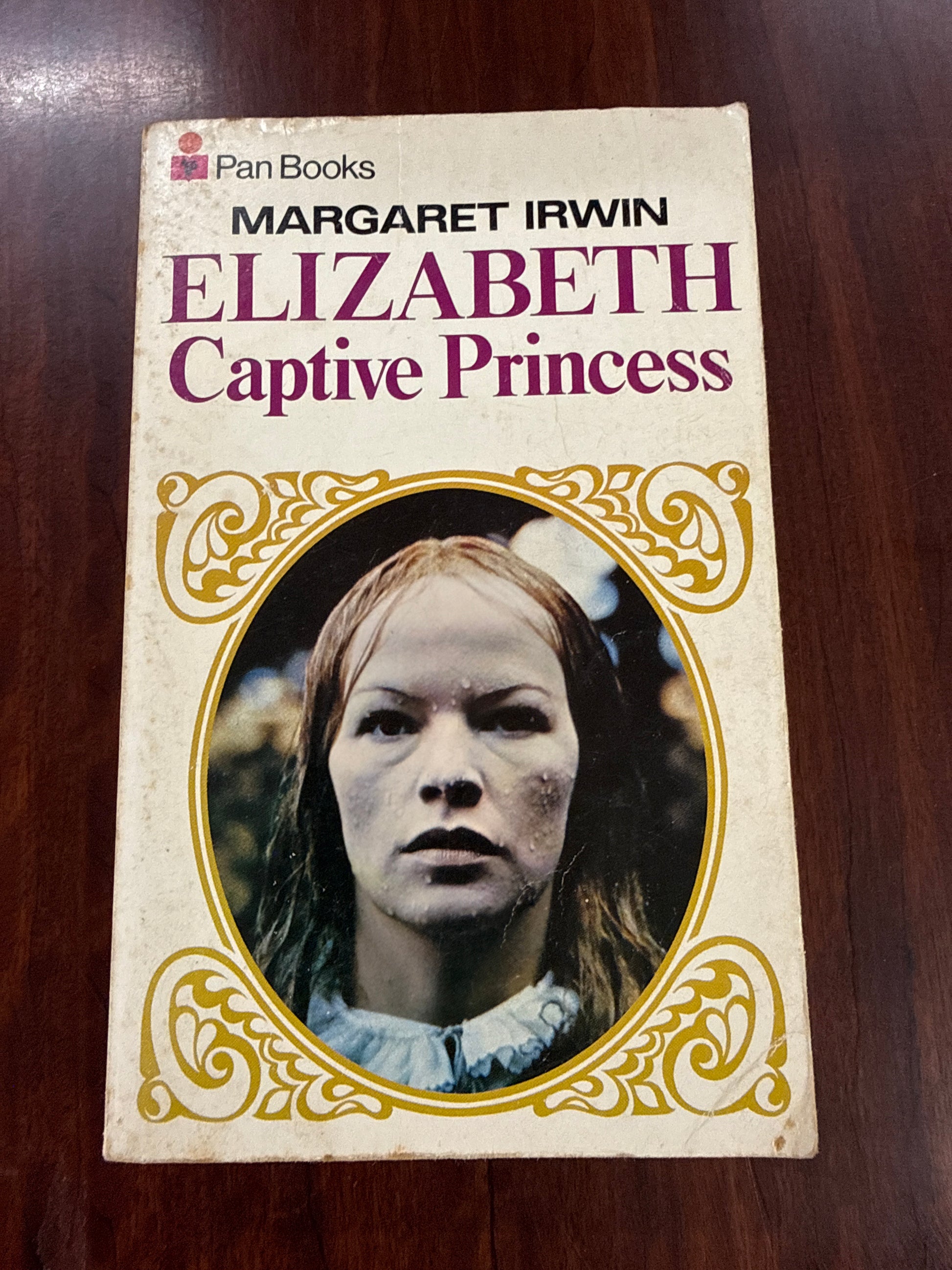 Elizabeth: Captive Princess (Elizabeth Trilogy #2)