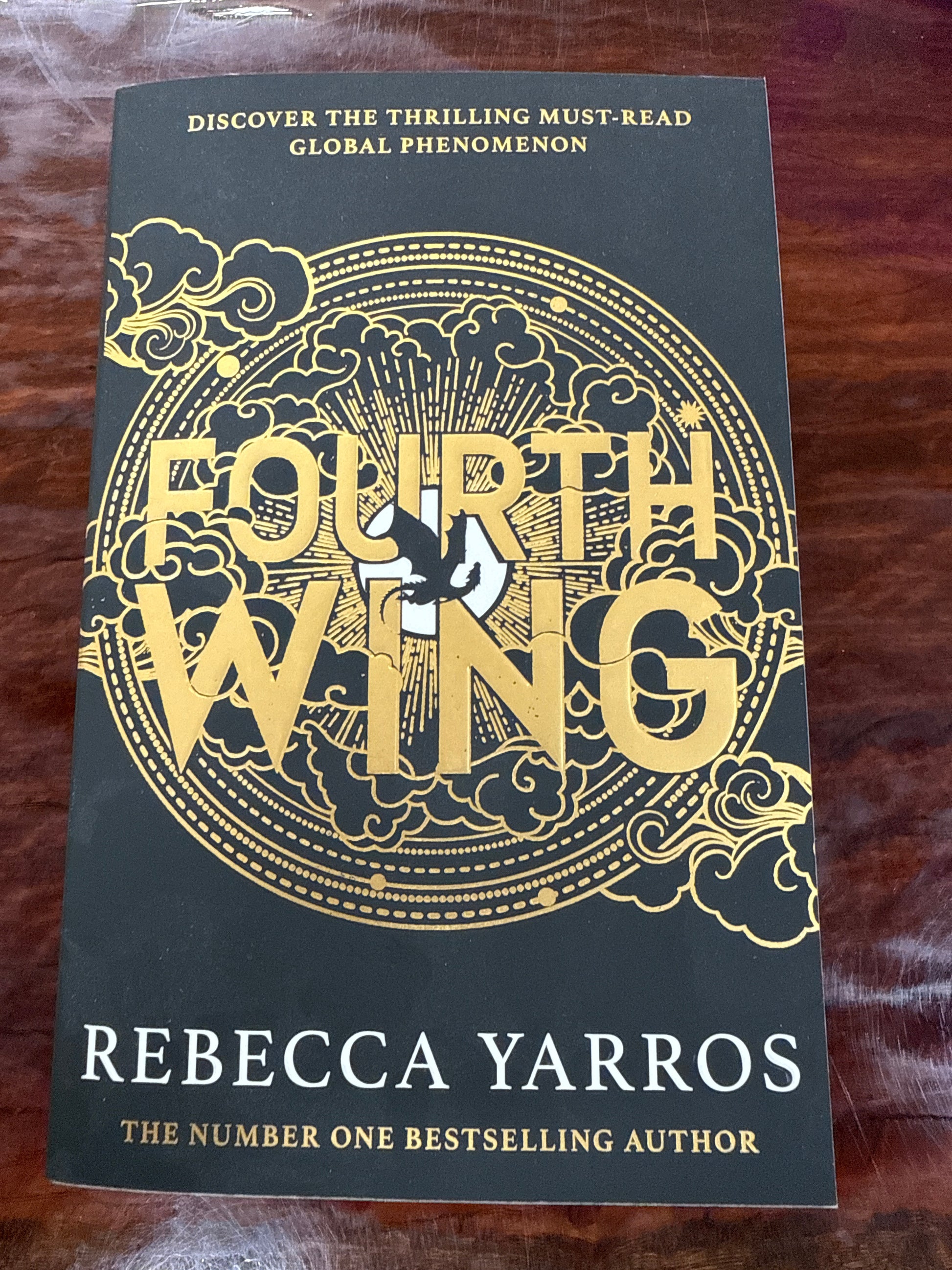 Fourth Wing (The Empyrean #1)