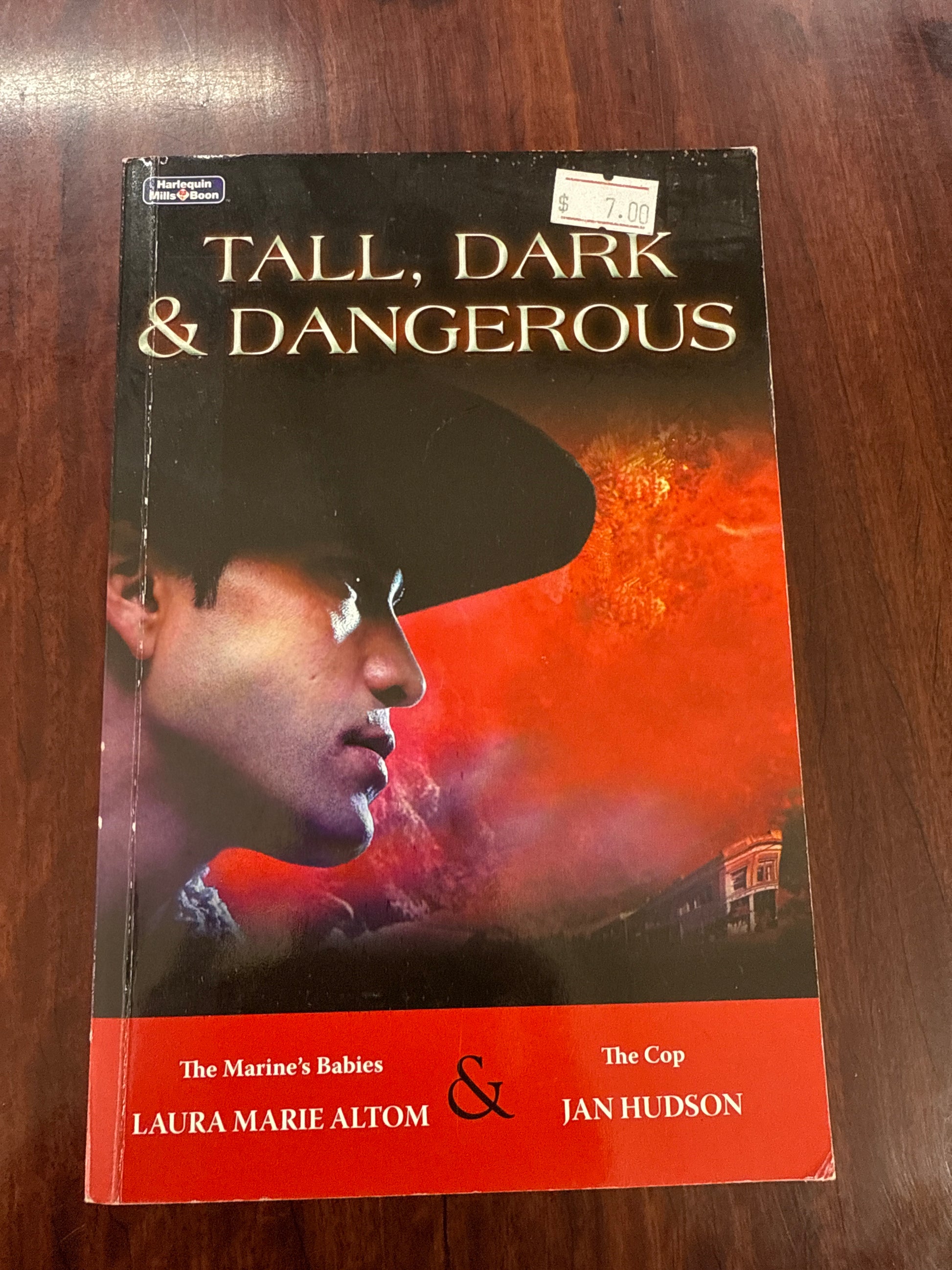 Tall, Dark & Dangerous: The Marine's Babies/The Cop
