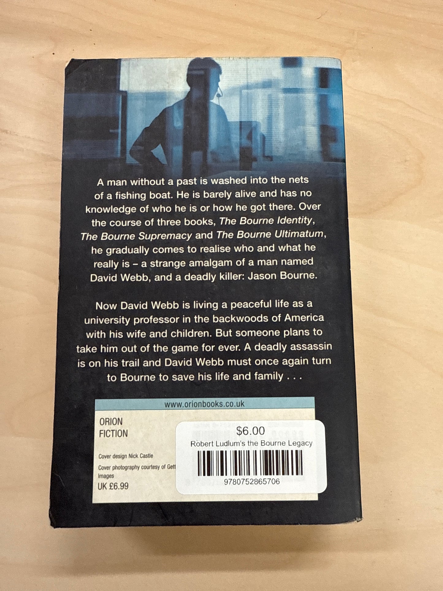 Robert Ludlum's the Bourne Legacy