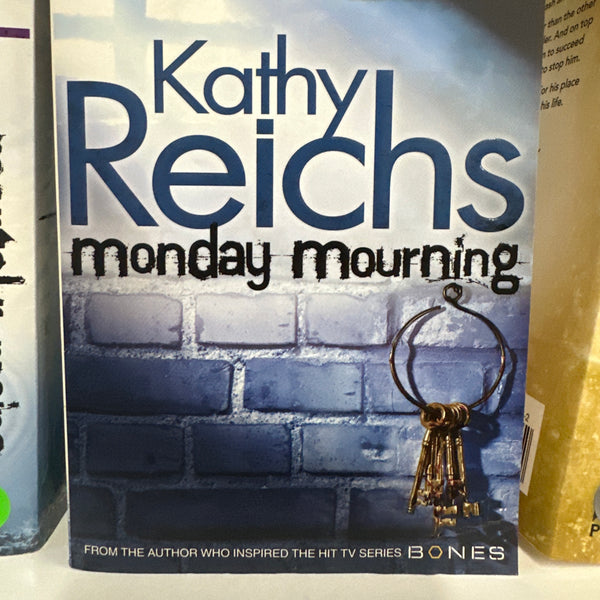 Monday Mourning (Temperance Brennan Book7)