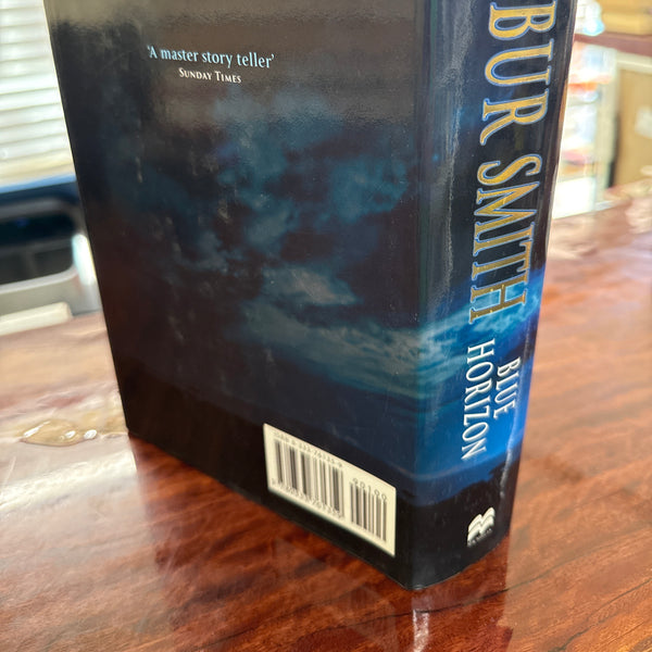 Blue Horizon (Courtney #11) (Hardcover)