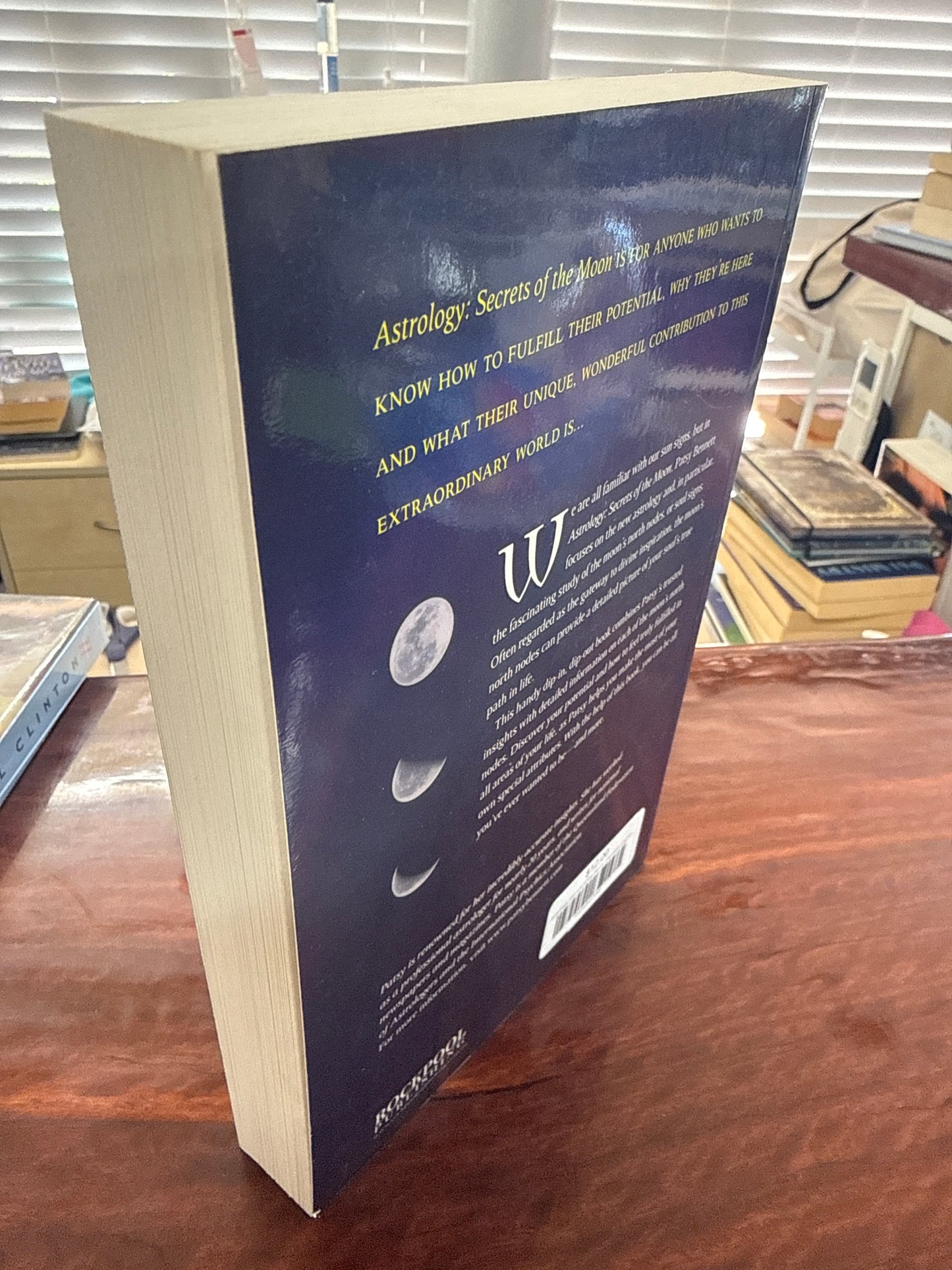 Astrology Secrets of the Moon: Discover your true life path and purpose