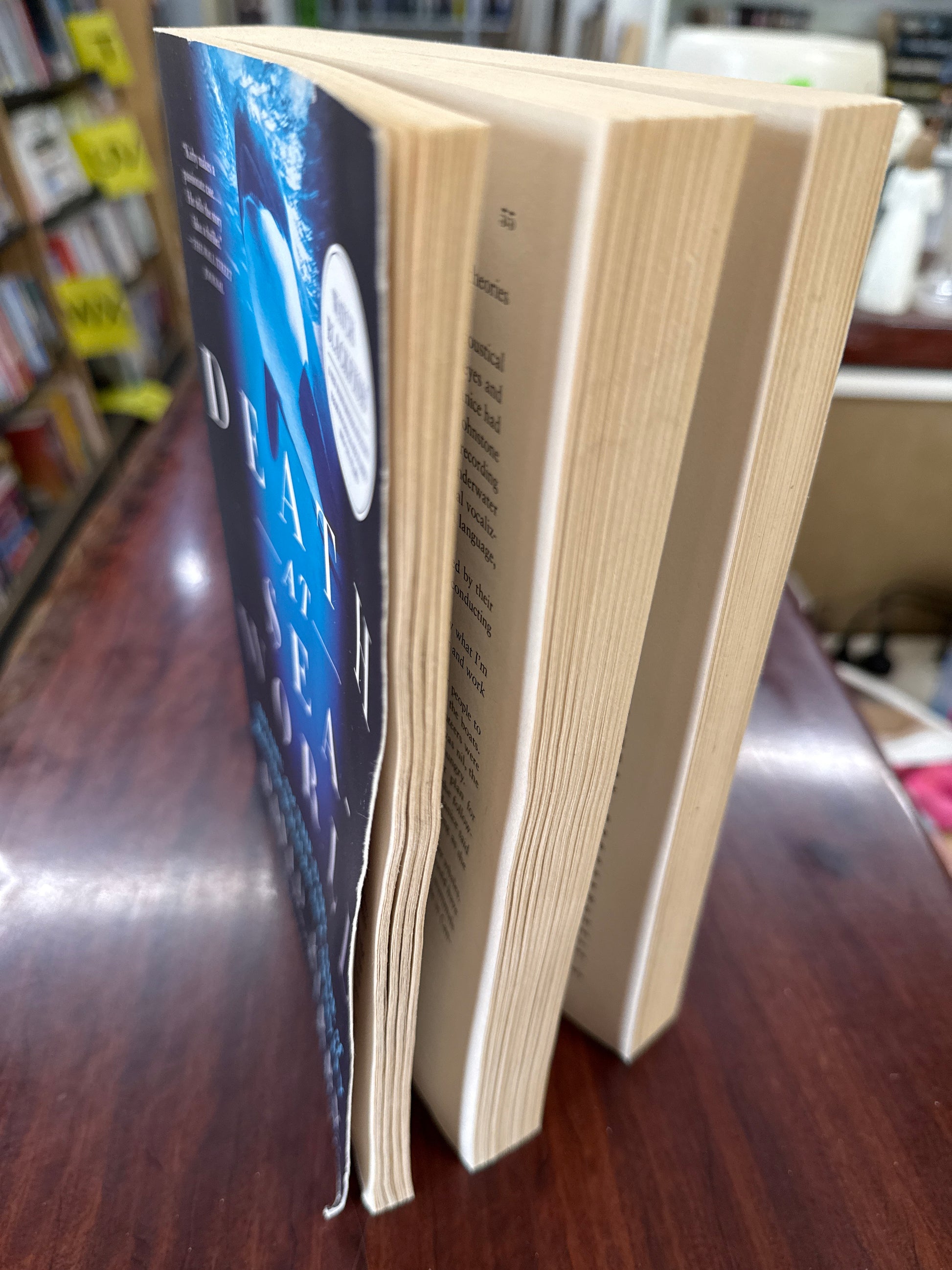 Death at SeaWorld: Shamu and the Dark Side of Killer Whales in Captivity