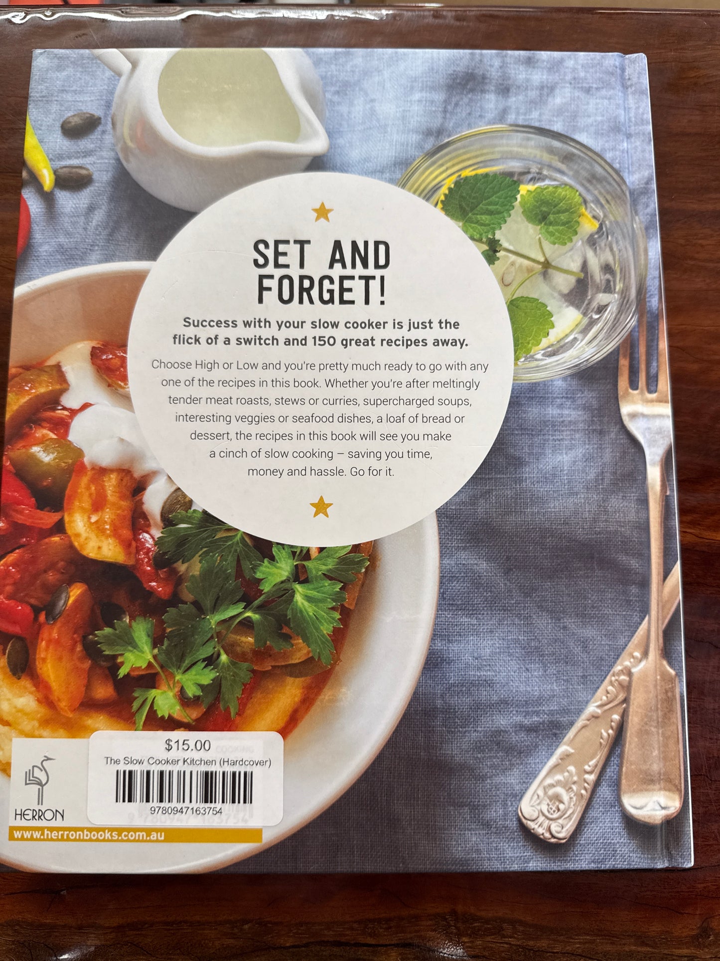 The Slow Cooker Kitchen (Hardcover)