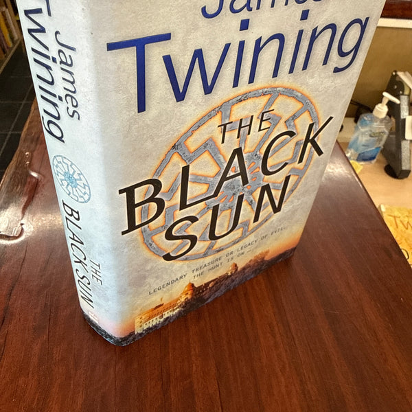 The Black Sun (Tom Kirk #2)