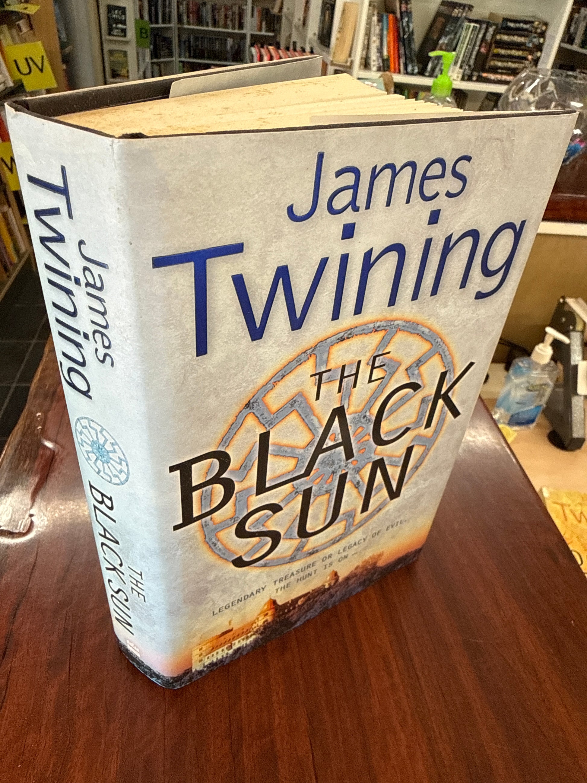 The Black Sun (Tom Kirk #2)