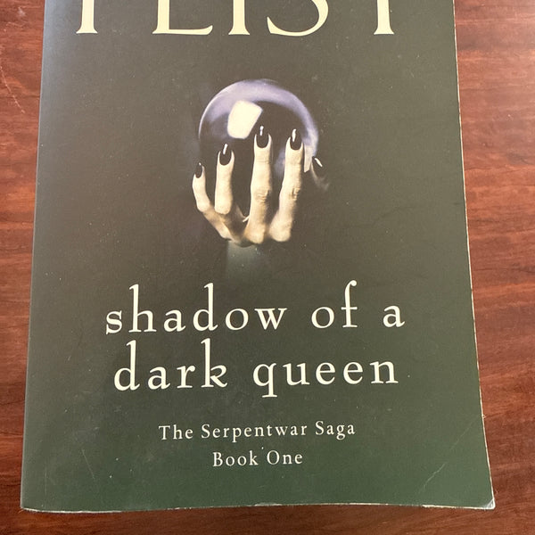 Shadow of a Dark Queen (The Serpentwar Saga #1)