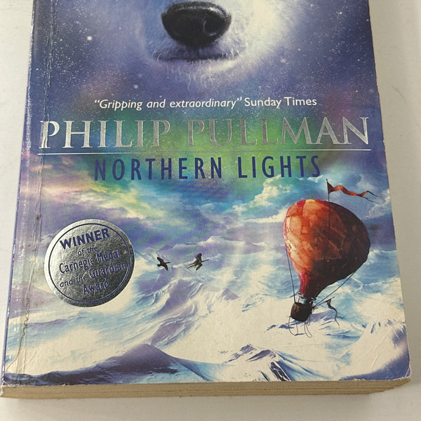 Northern Lights (His Dark Materials Book1)