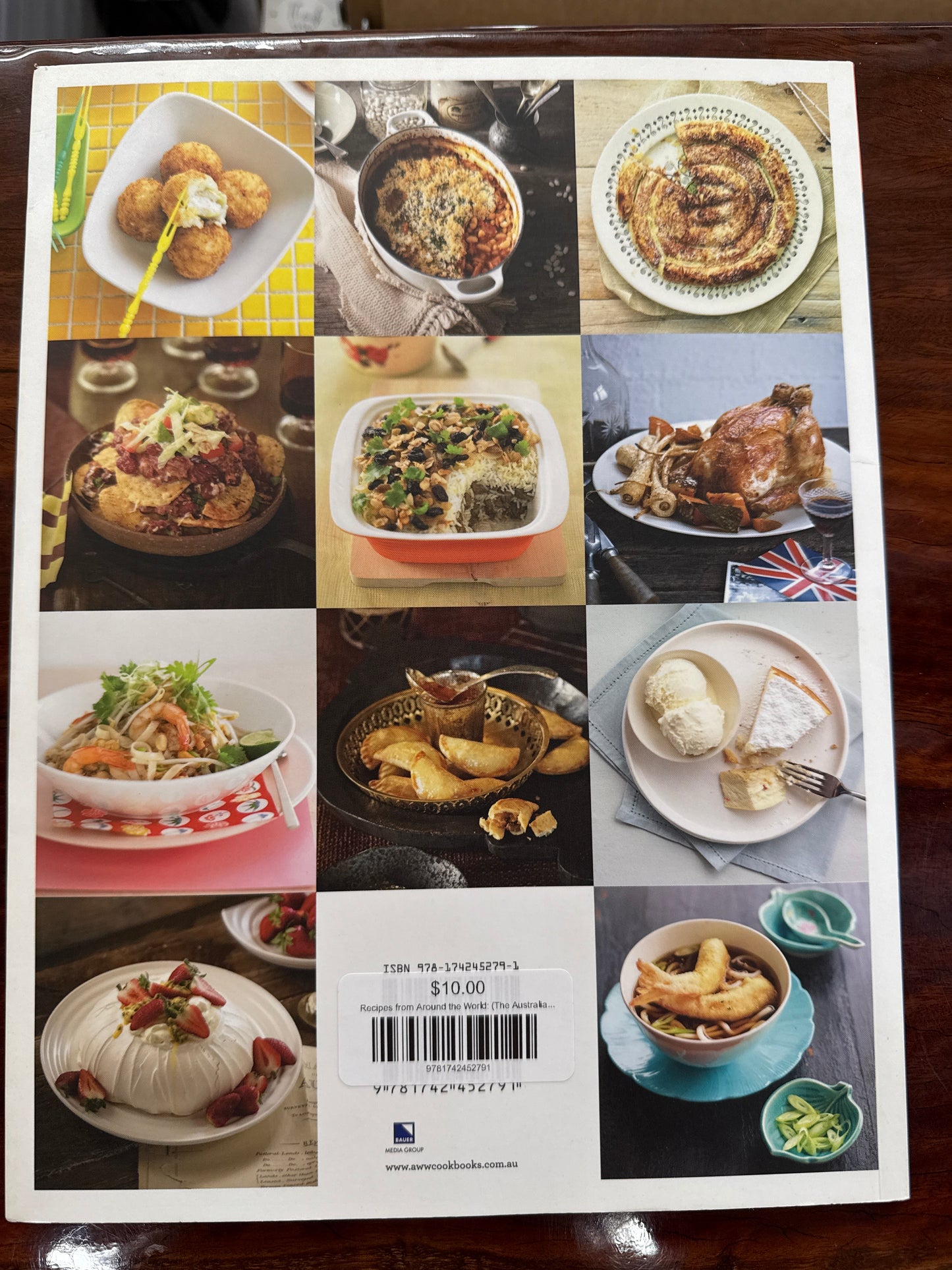 Recipes from Around the World: (The Australian Women's Weekly: New Essentials)