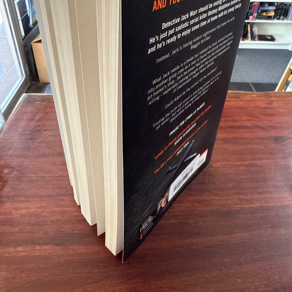 Crucified (DC Jack Warr #5)