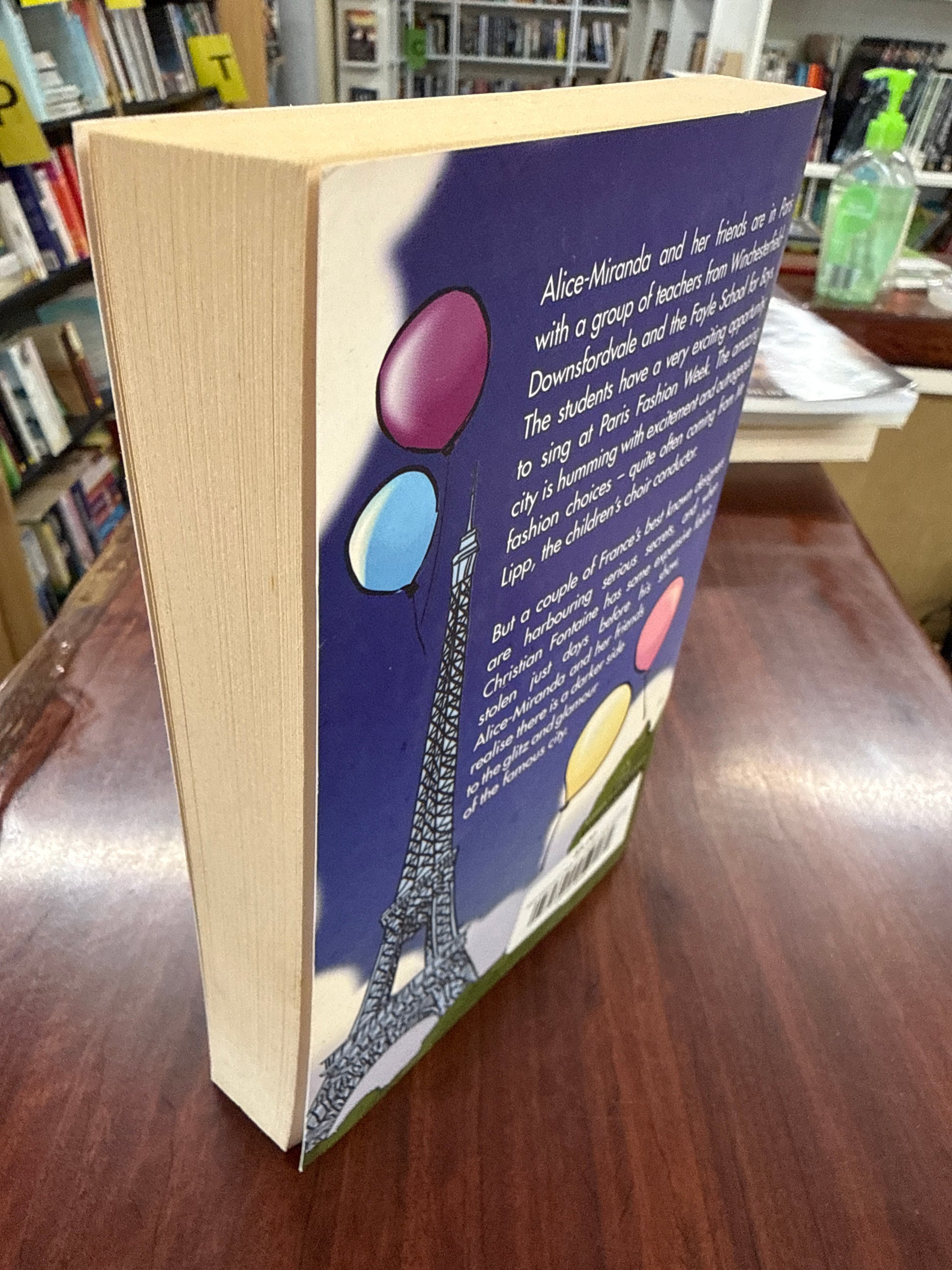 Alice-Miranda in Paris (7)