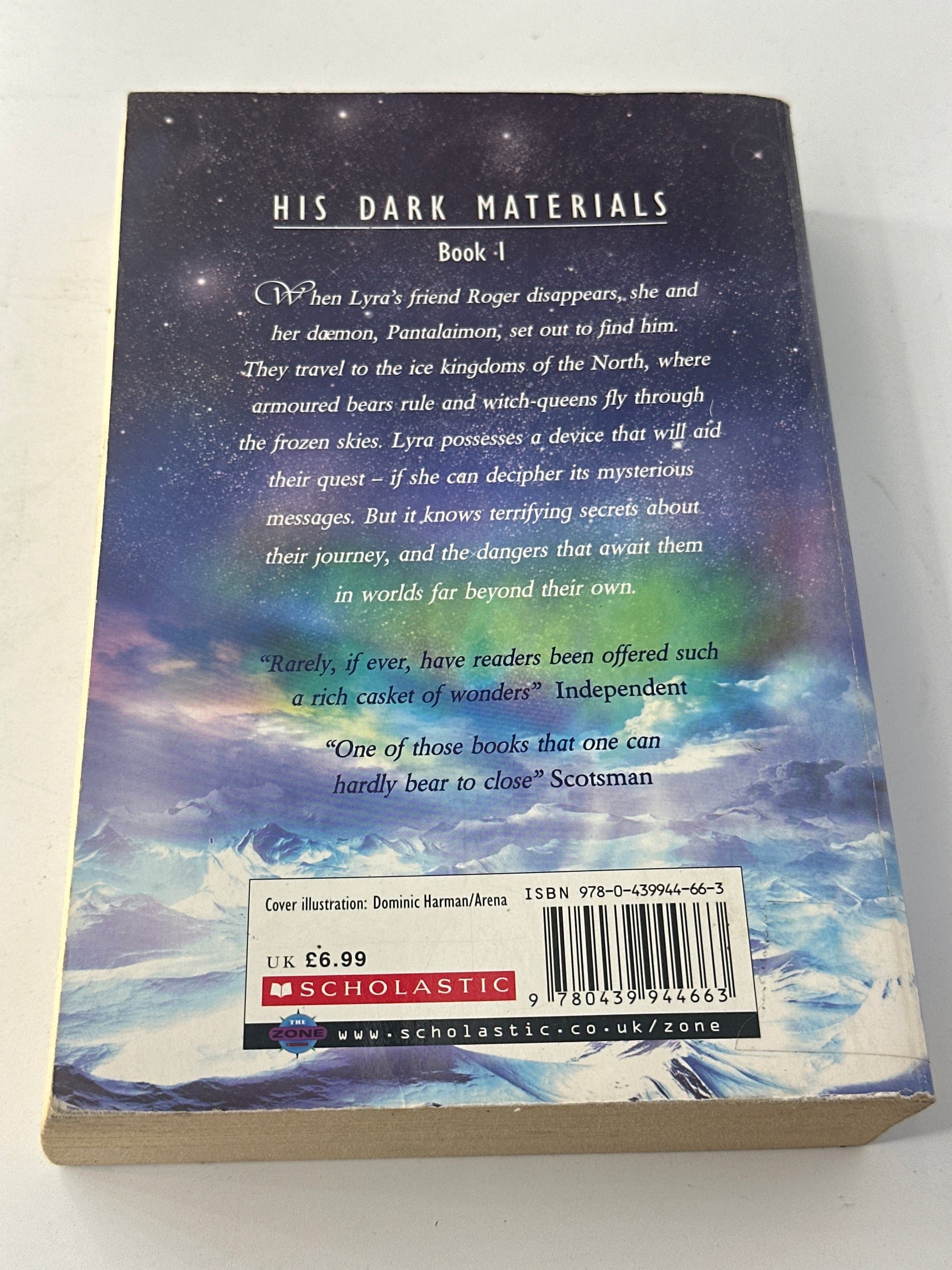 Northern Lights (His Dark Materials Book1)