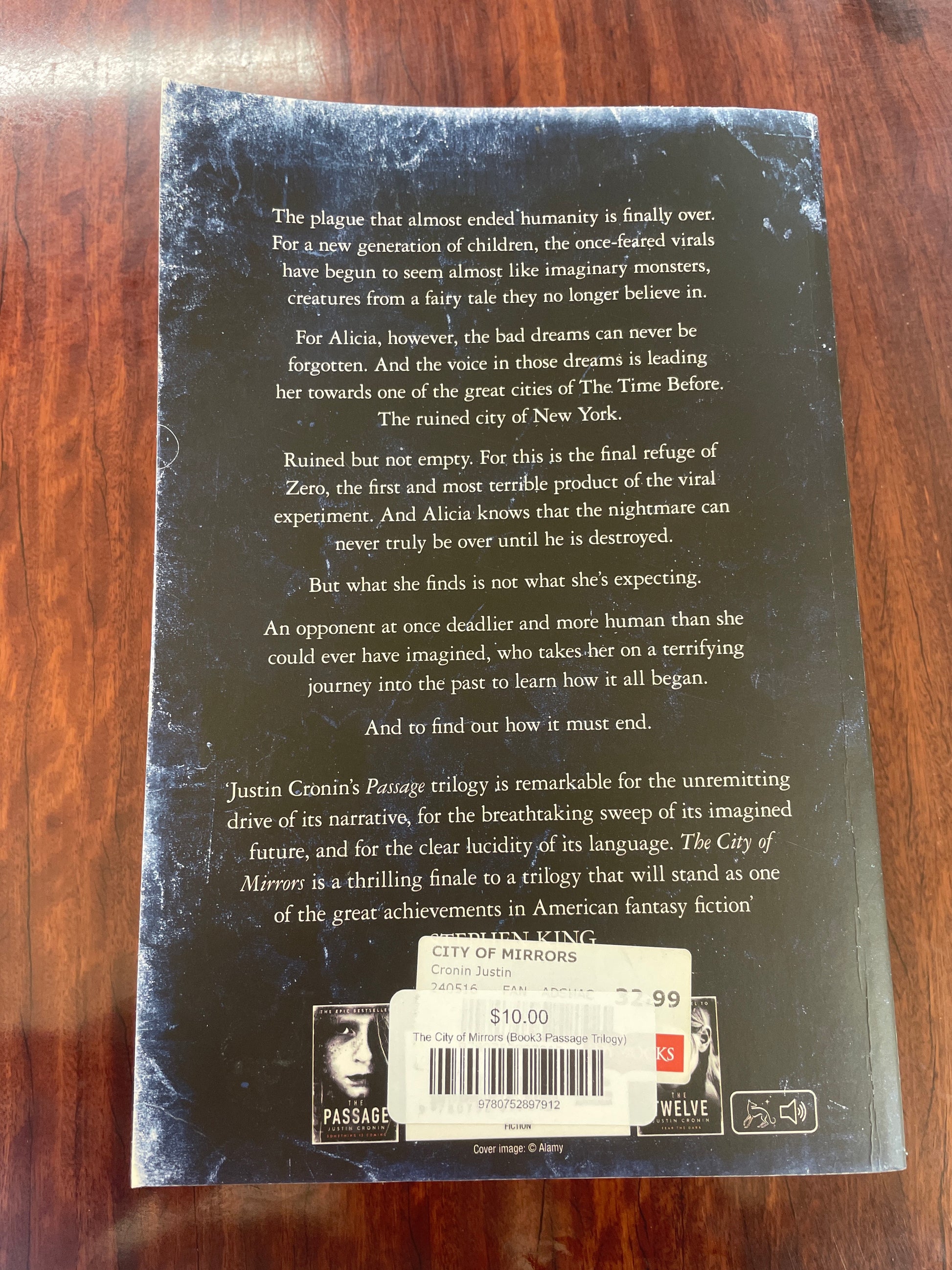 The City of Mirrors (Book3 Passage Trilogy)