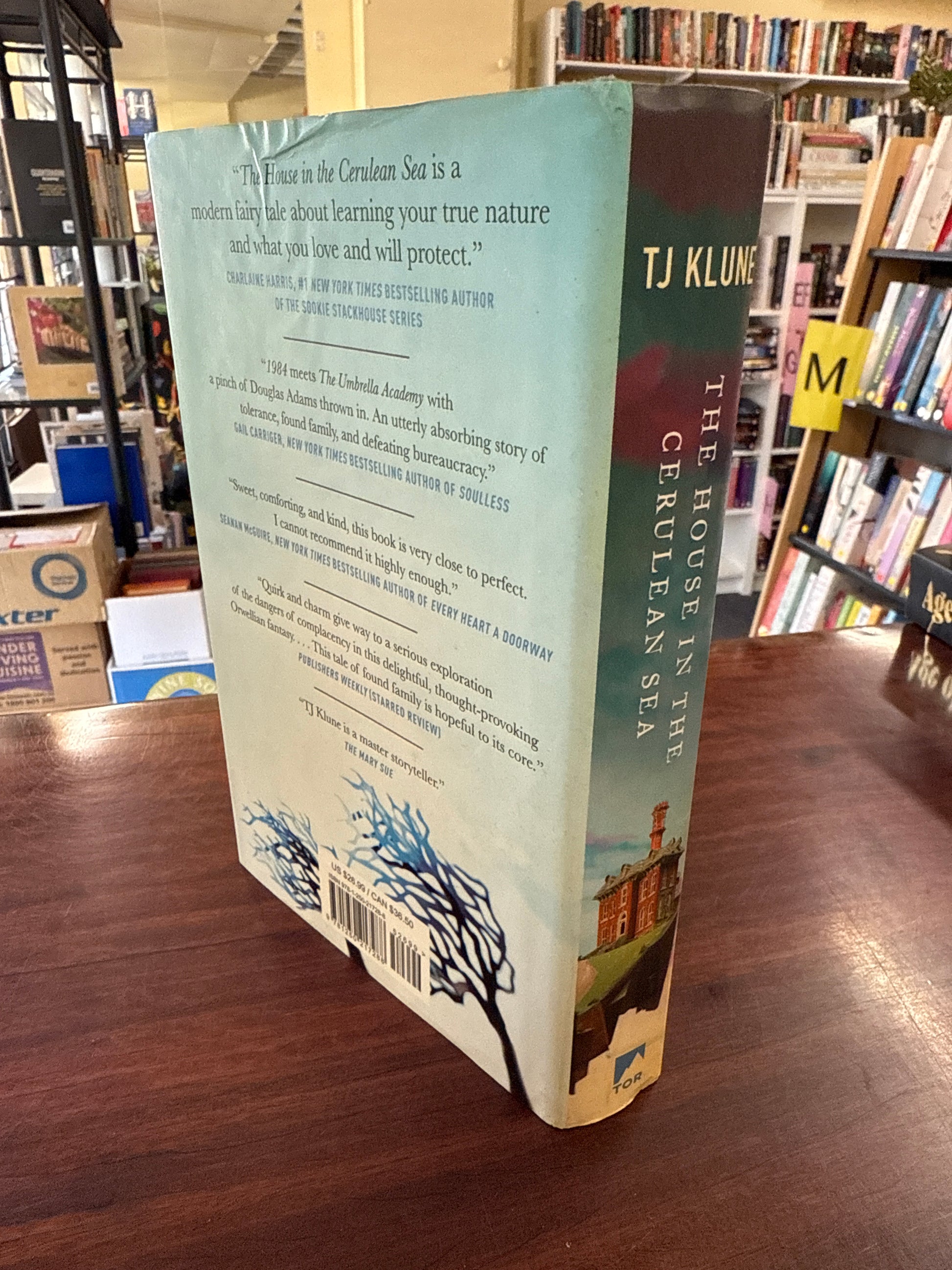 The House in the Cerulean Sea (Cerulean Chronicles, 1) (Hardcover)