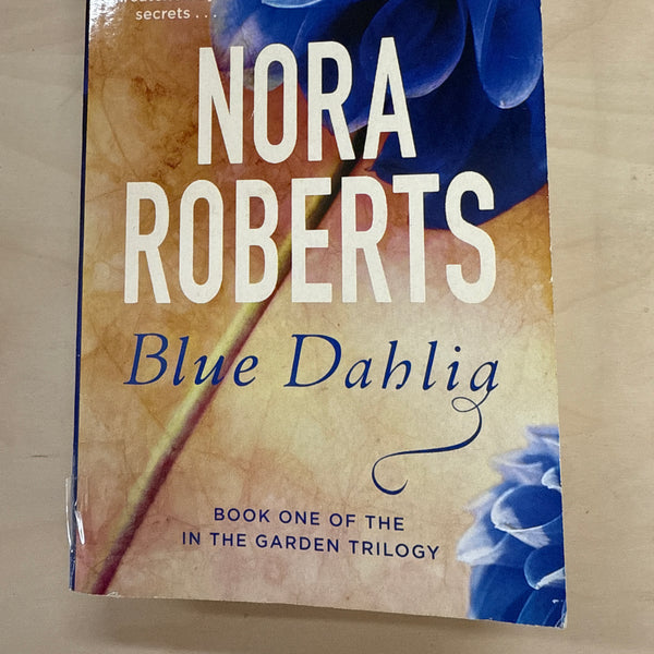 Blue Dahlia (In the Garden #1)