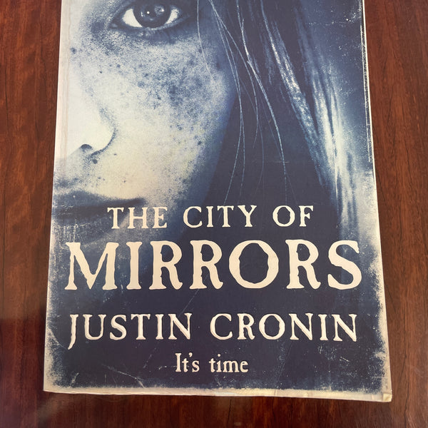 The City of Mirrors (Book3 Passage Trilogy)