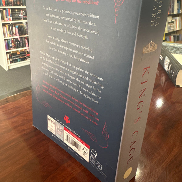 King's Cage (Red Queen Book 3)
