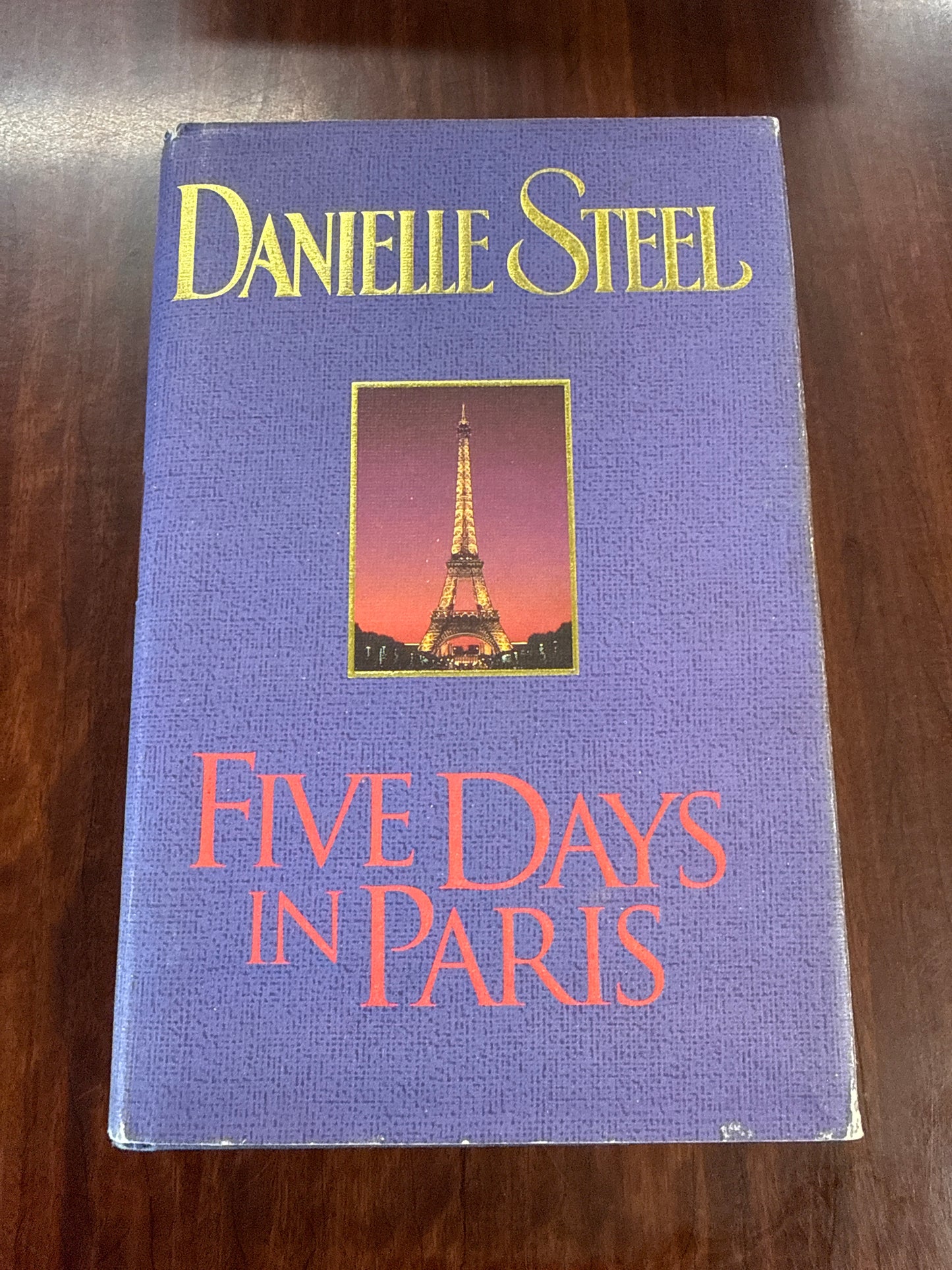 Five Days in Paris (Hardcover)
