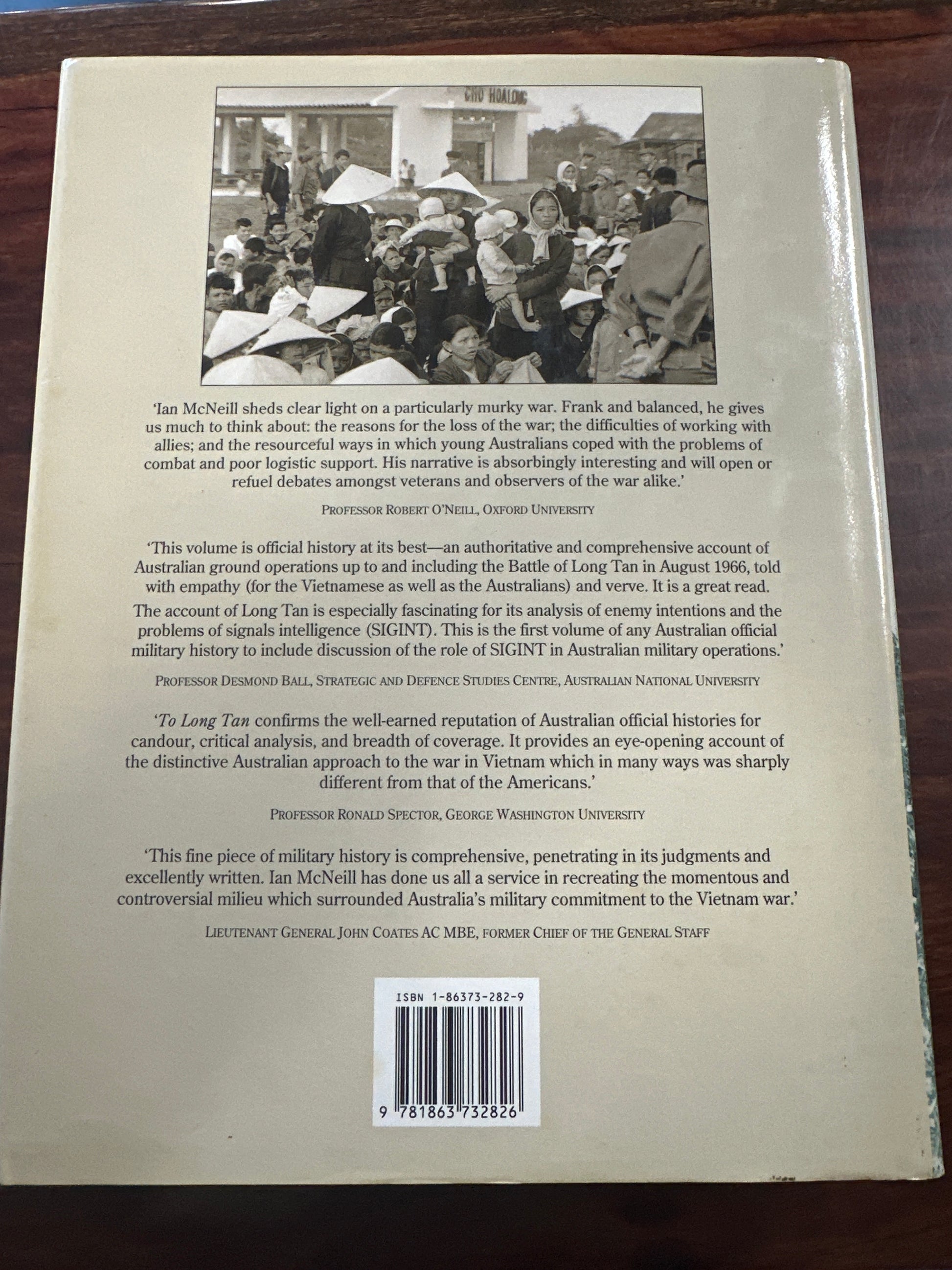 To Long Tan: The Australian Army and the Vietnam War 1950-1966 (The Official History of Australia's Involvement in Southeast Asian Conflicts 1948-19) (Hardcover)