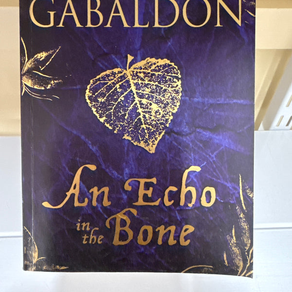 An Echo In The Bone (Outlander #7)