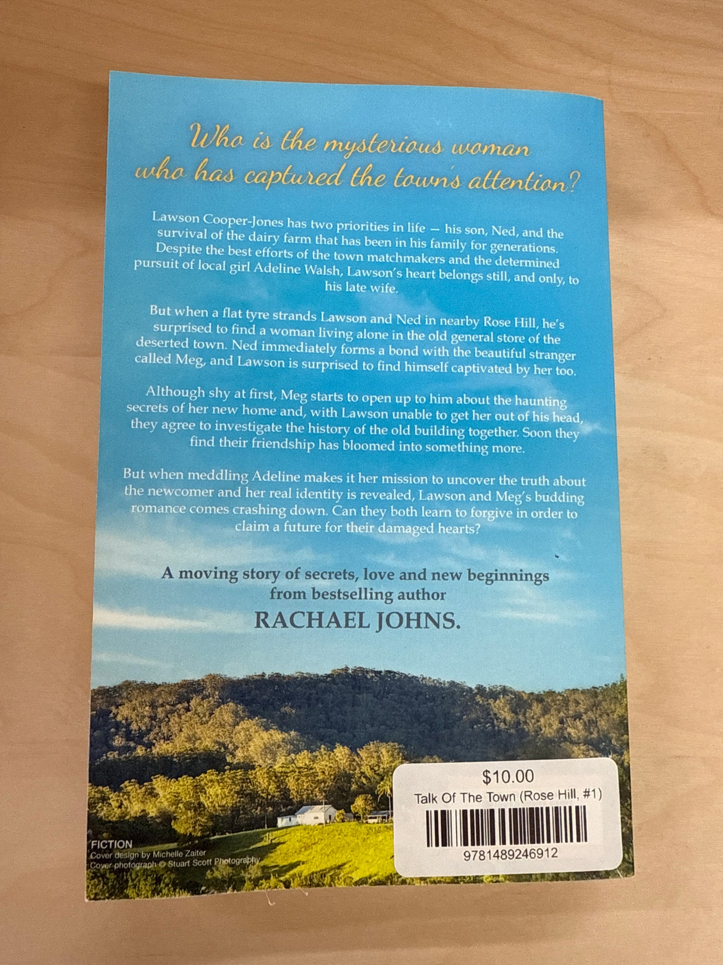 Talk Of The Town (Rose Hill, #1)