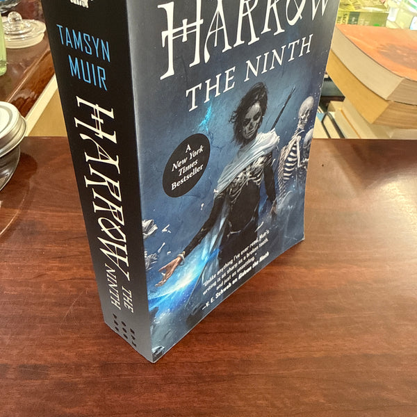 Harrow the Ninth (The Locked Tomb Series, 2)