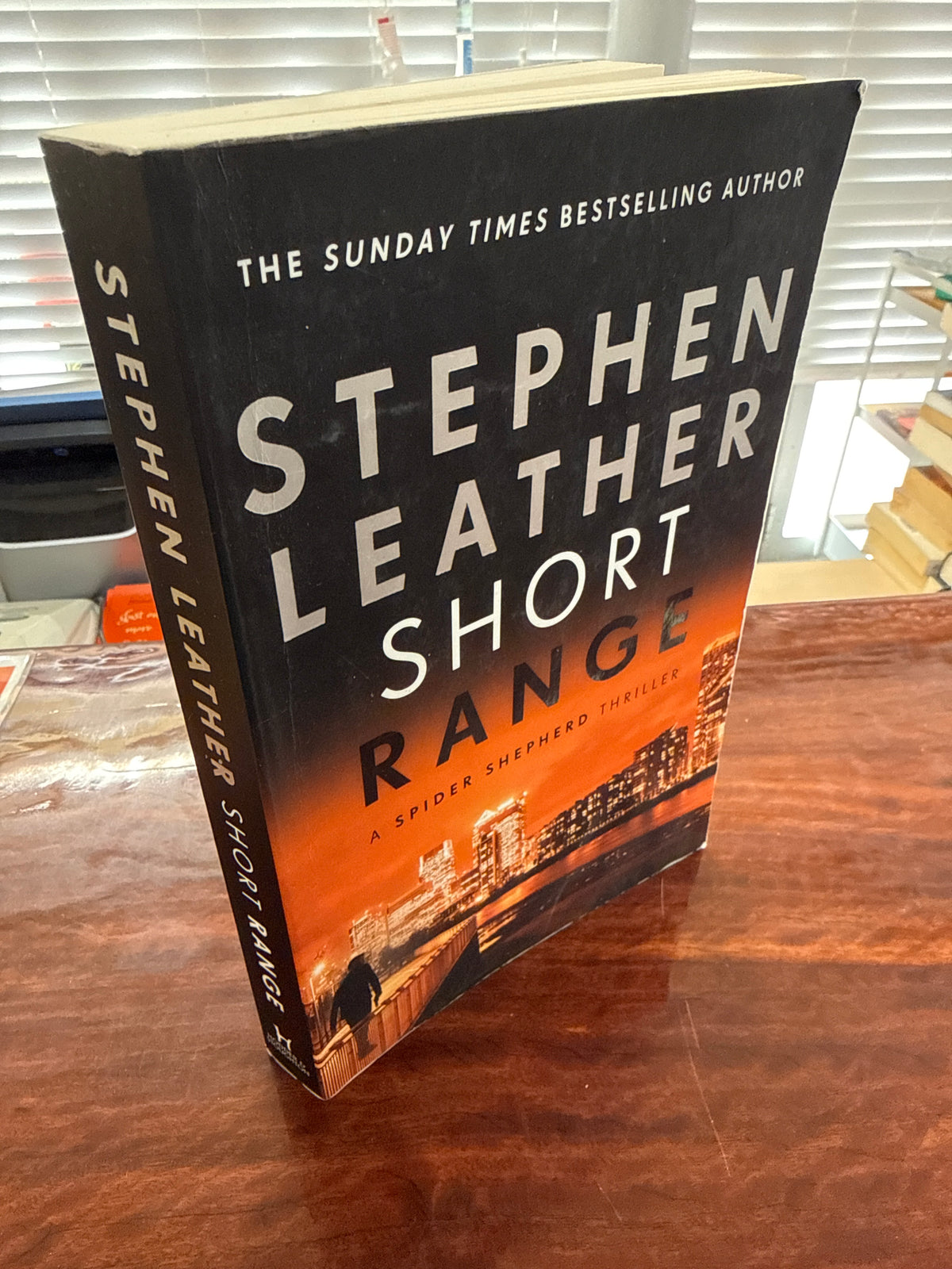 Short Range (Dan Shepherd #16)