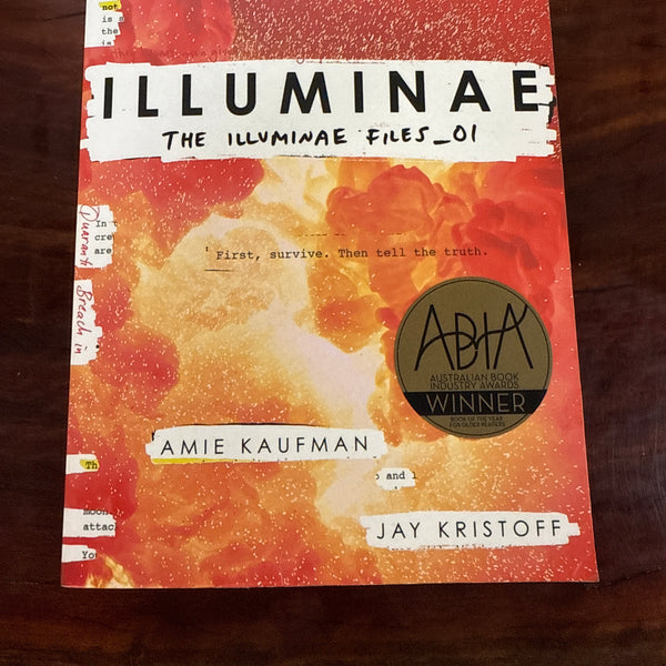 Illuminae (The Illuminae Files #1)