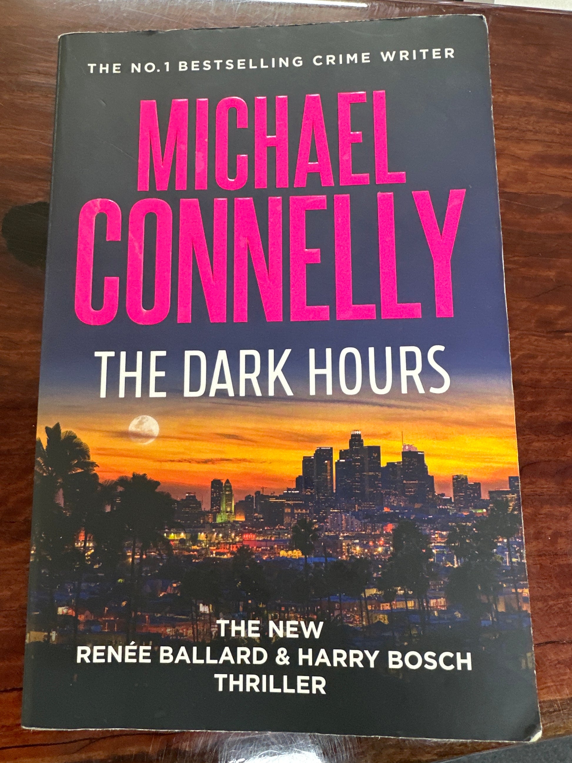The Dark Hours (Ballard & Bosch Book4)