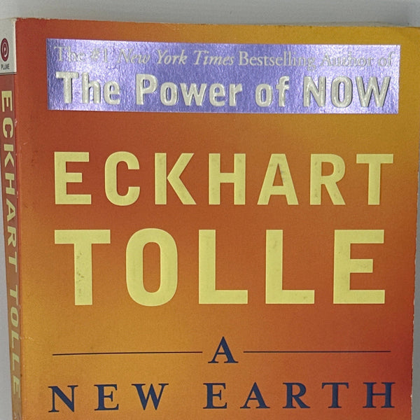 Eckhart Tolle A New Earth Awakening to your life's purpose actual front cover used books