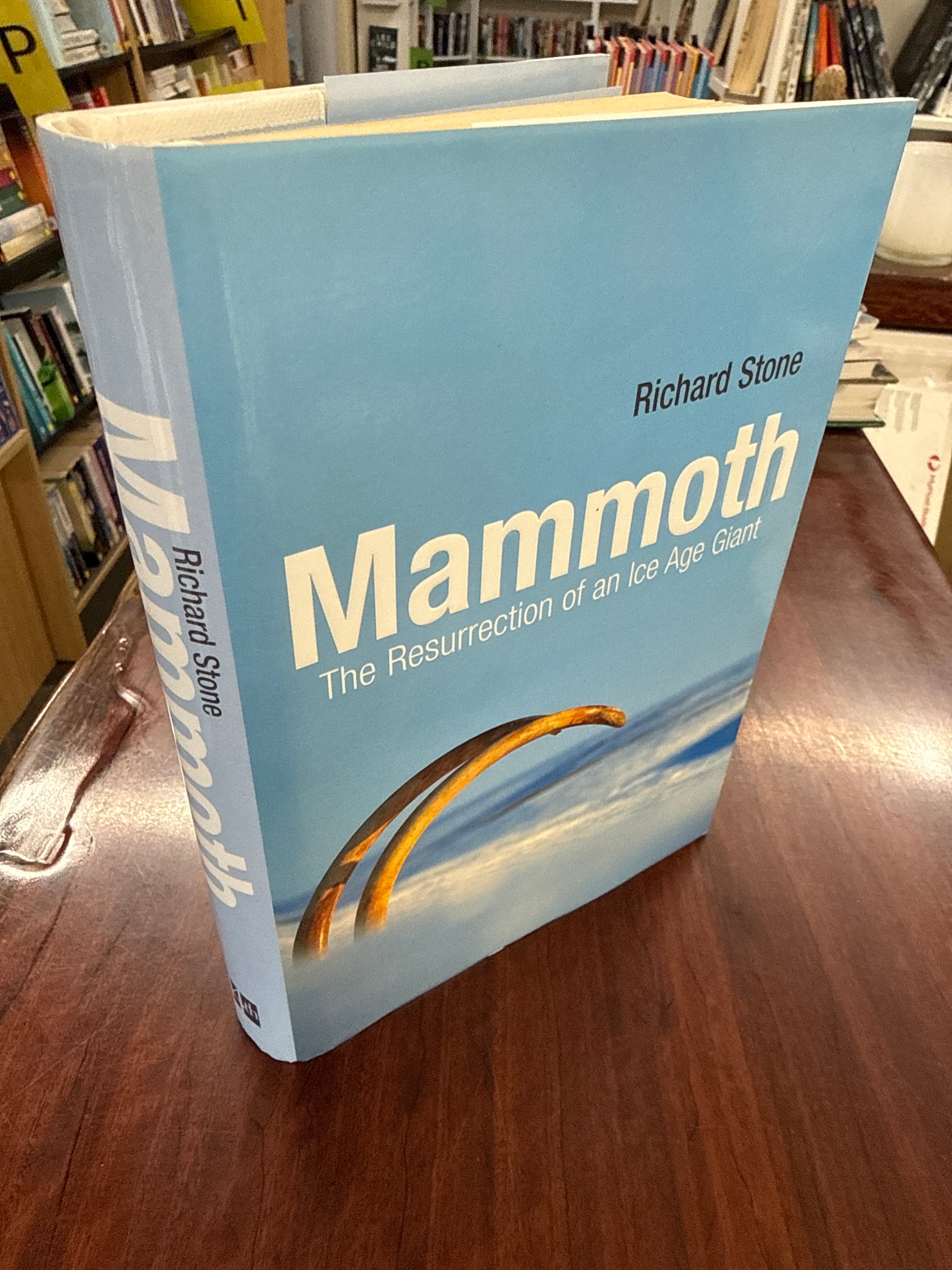 Mammoth : The Resurrection of an Ice Age Giant