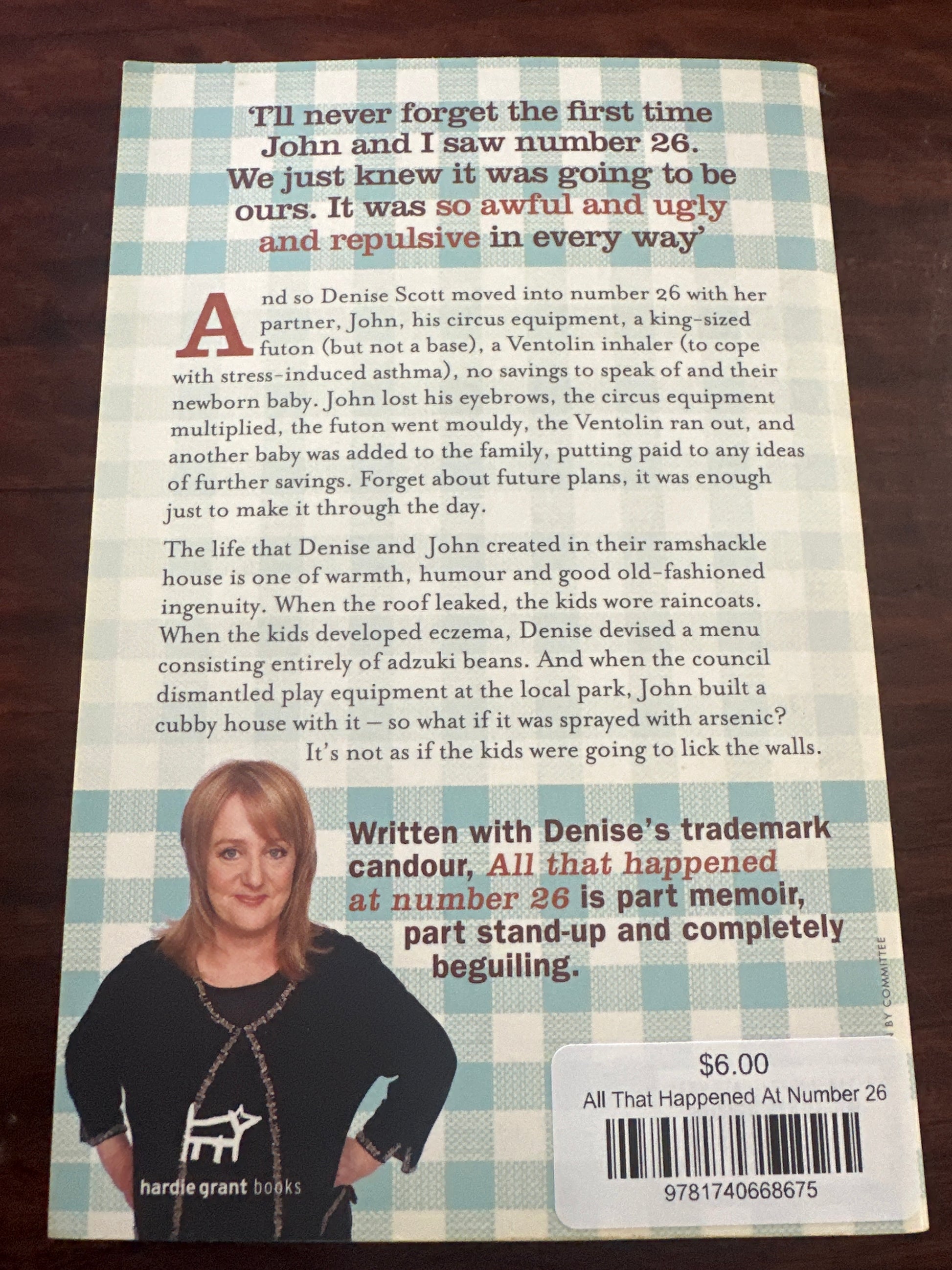 Back Book cover of 'All That Happened' by Denise Scott 