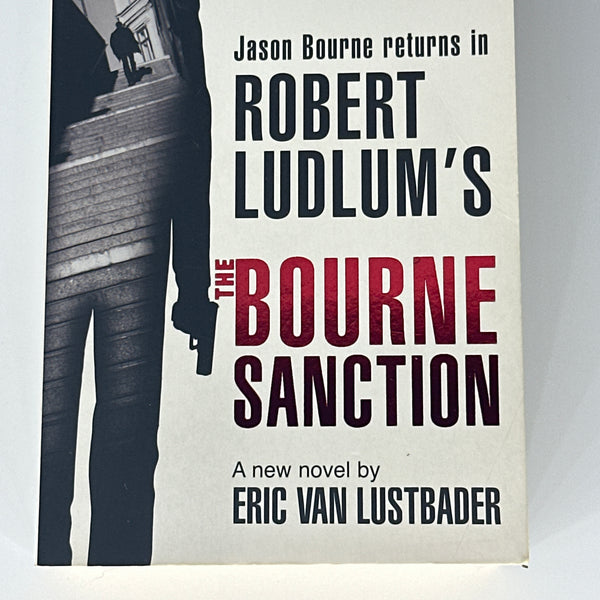 Robert Ludlum's The Bourne Sanction actual front cover image