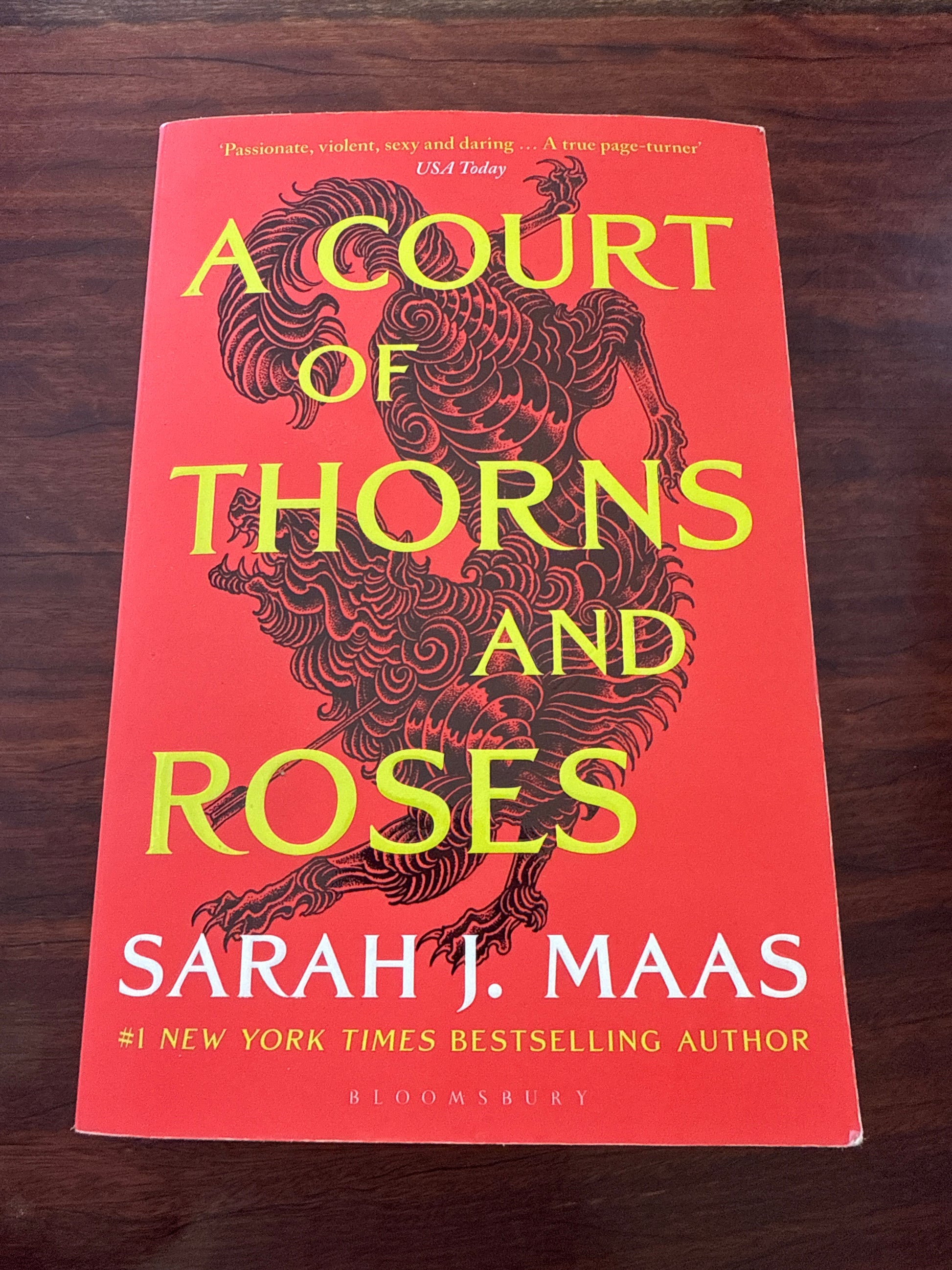 Court Of Thorns & Roses