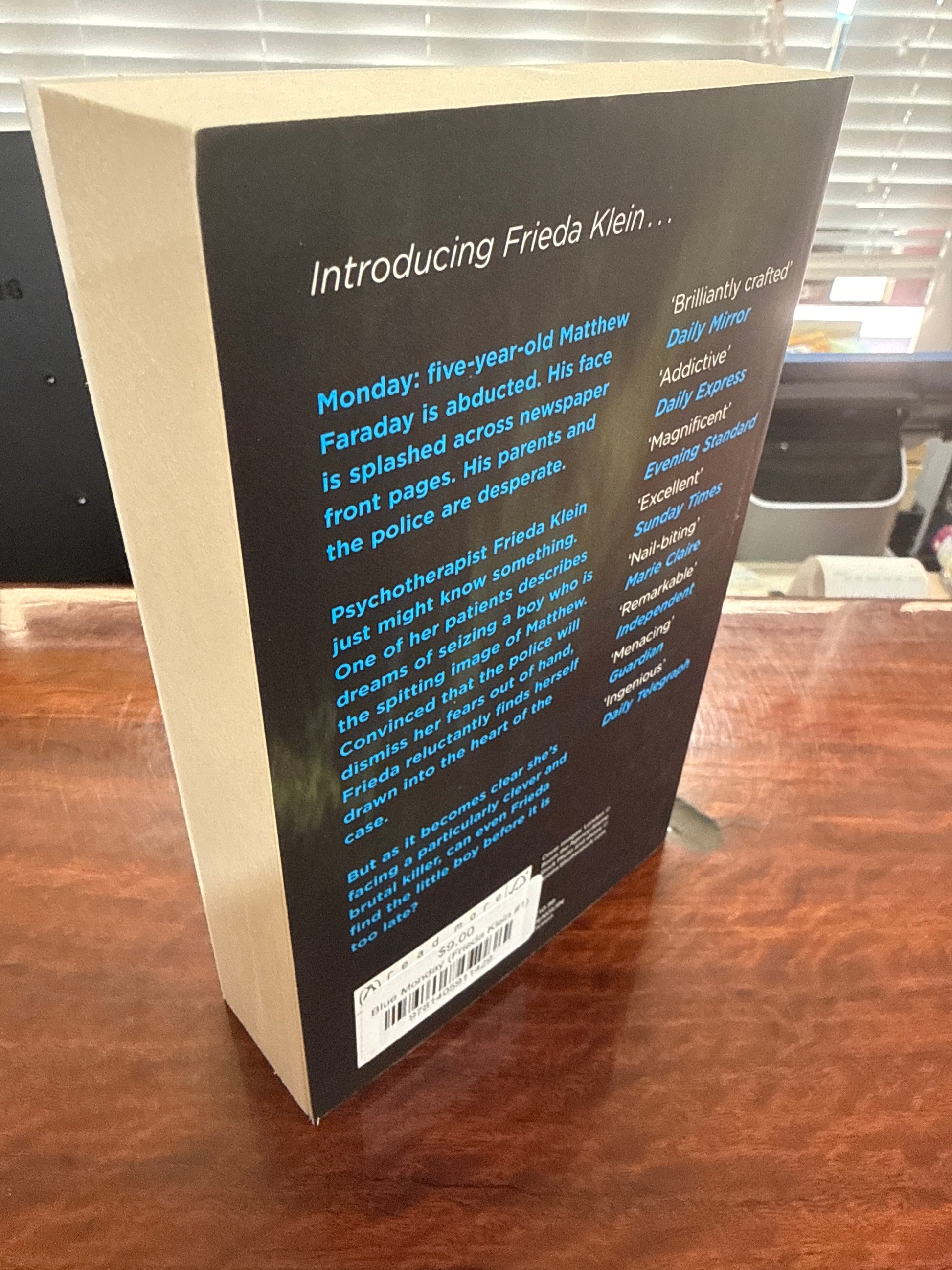 Blue Monday (Frieda Klein #1)