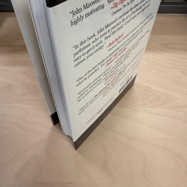 Developing the Leader Within You (Hardcover)