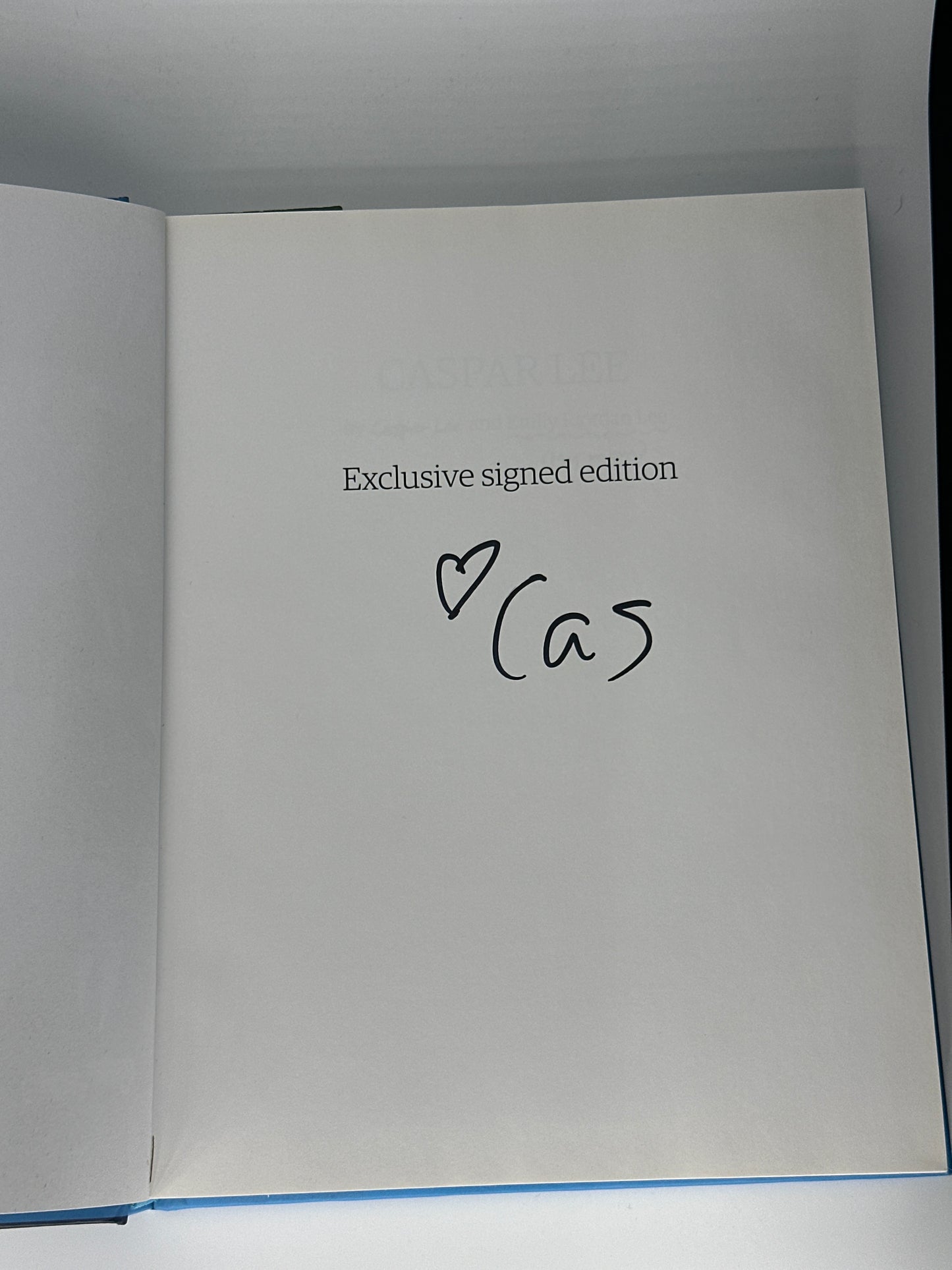 Caspar Lee signature image