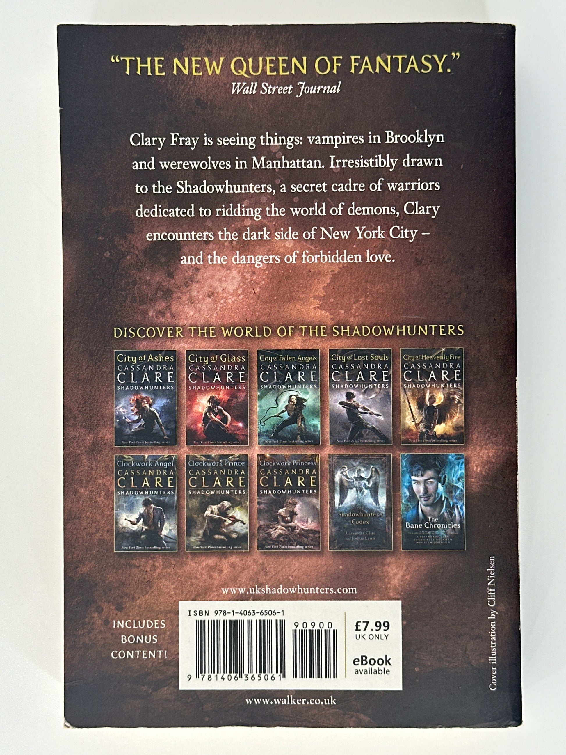 Cassandra Clare City of Bones back cover image2
