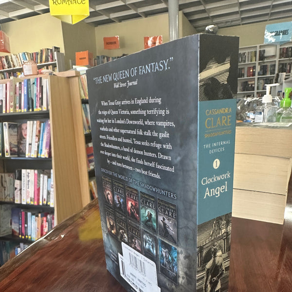 Cassandra Clare Clockwork Angel back cover